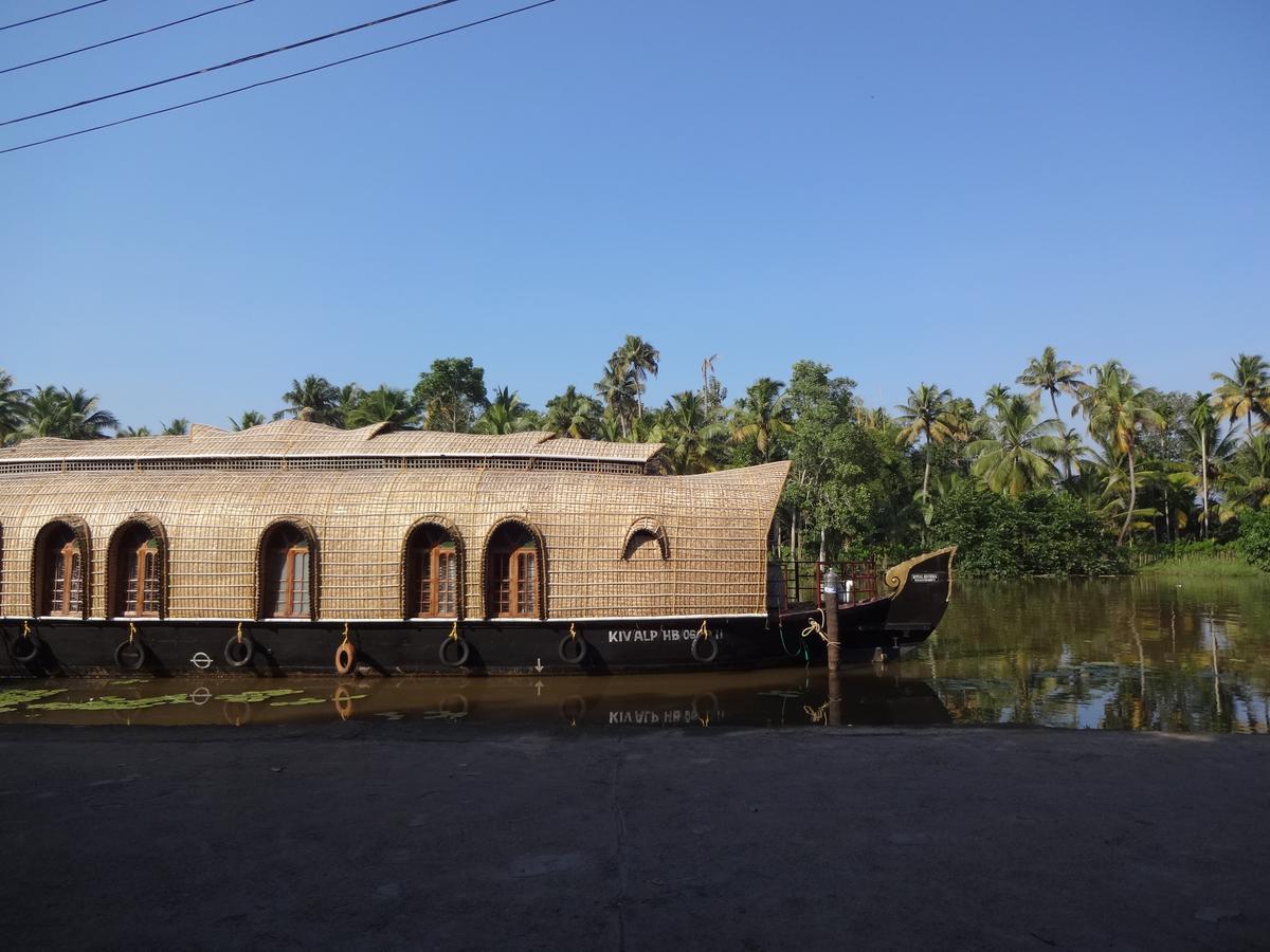 Hotel Royal Riviera Kumarakom Exteriér fotografie